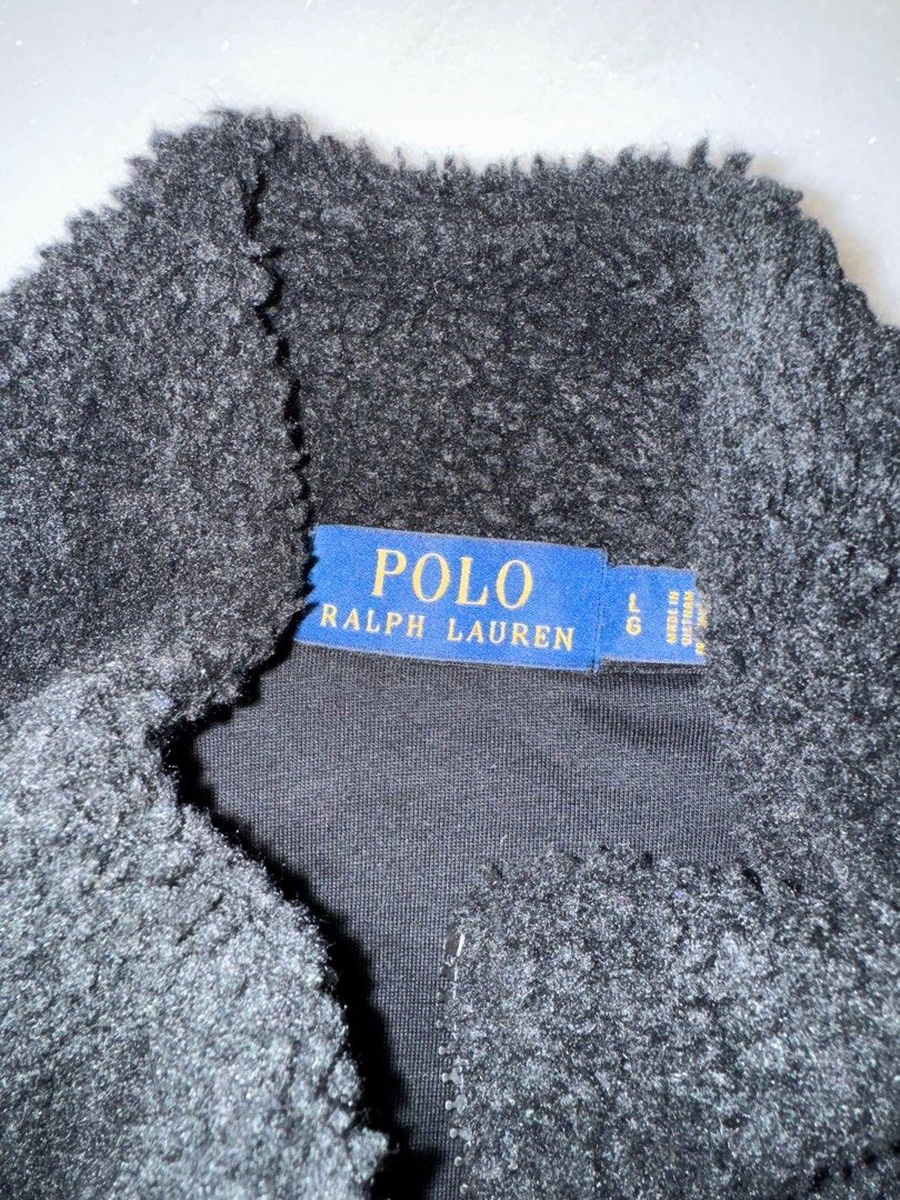 Ralph Lauren Fleece sweater (Category: Men's Clothes) located in Melbourne. Submitted by coolshark_6b54bf (Listing ID 1411165002, Image 2). Description: Worn once too big, Men’s Large Fleece perfect for winter .