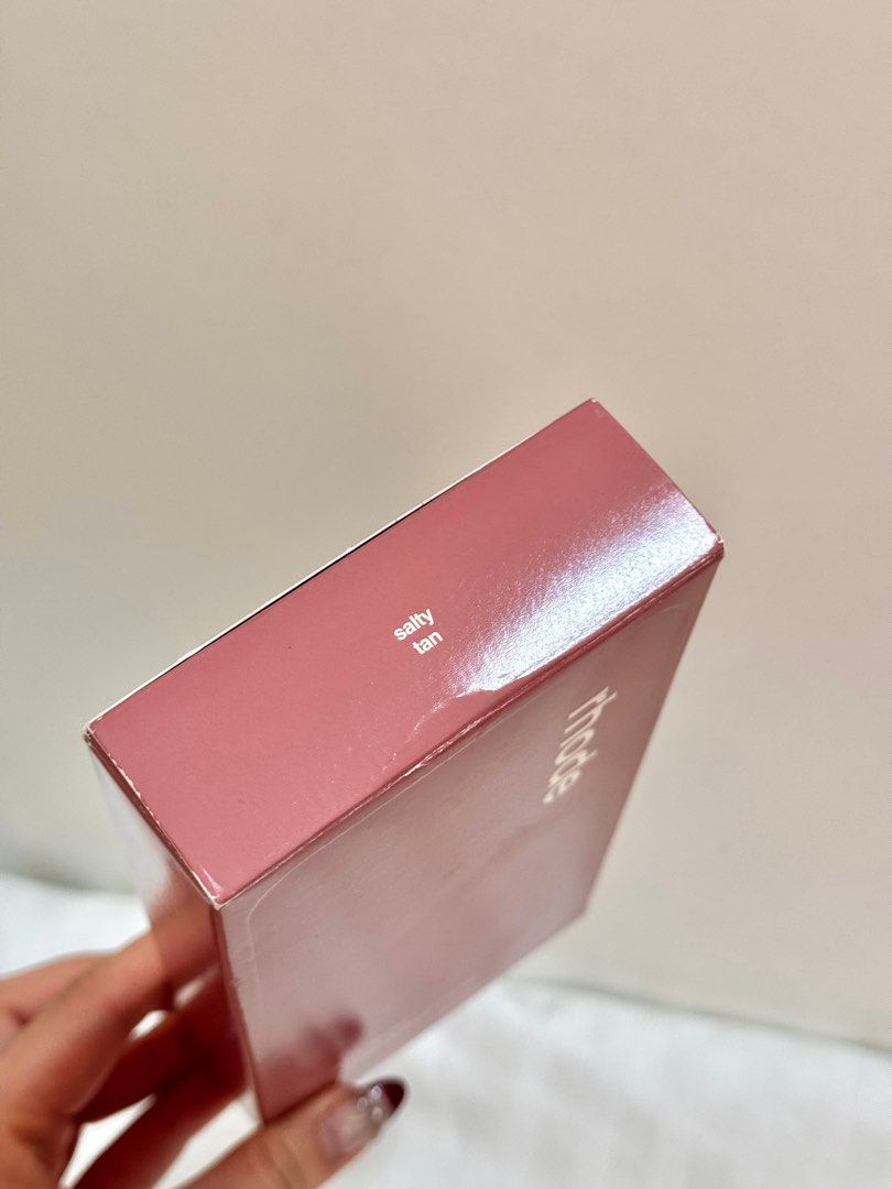 Rhode iPhone 15 Pro Max Lip Case - Salty Tan (Category: Cases & Sleeves) located in Quezon City. Submitted by krouselle (Listing ID 1411113771, Image 3). Description: AUTHENTIC Rhode iPhone 15 Pro Max Lip Case Salty Tan - Limited Edition Color 💗 Very pretty mauvey pink color for your aesthetic girlies! Comes with original box. No flaws, like new! Original Price: $40 Selling for only ₱1350.