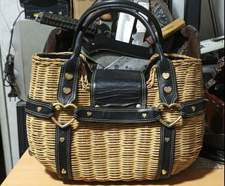 (Category: ) located in . Submitted by dkljapansurplus (Listing ID 1411146999, Image 1). Description: .