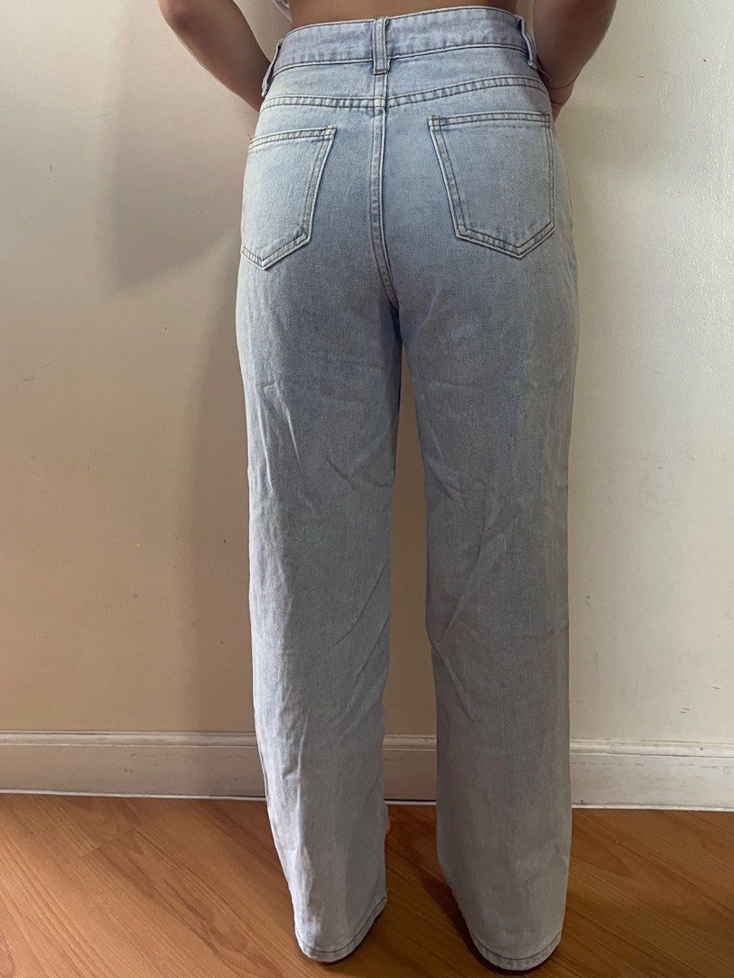 Shein light washed jeans (Category: Jeans) located in Muntinlupa City. Submitted by decluttermepls143 (Listing ID 1411173936, Image 2). Description: .