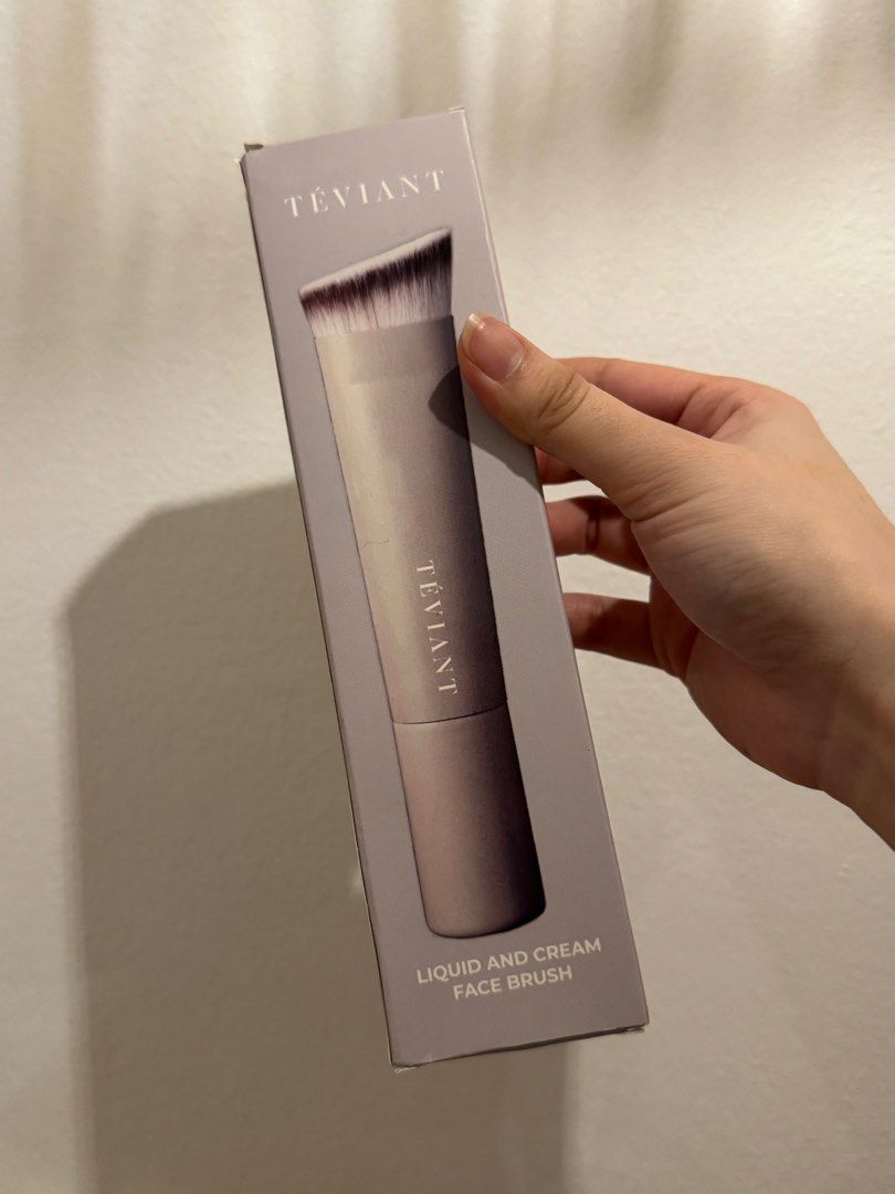 Teviant Detailed Face Brushes (Category: Makeup) located in Makati City. Submitted by ysabelkgsk (Listing ID 1411244520, Image 2). Description: Multiple Teviant brushes available 300 each.
