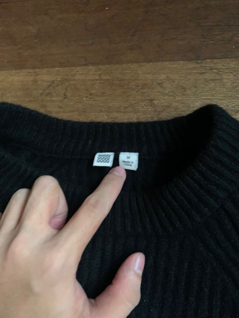 Uniqlo Black Wool Sweater - Size M (Category: Coats, Jackets and Outerwear) located in Makati City. Submitted by simonvilla115 (Listing ID 1411133488, Image 2). Description: - Uniqlo Black Sweater - Size: M (Chest 88-96cm) - Material: 100% Wool - Style: Ribbed Crew Neck .