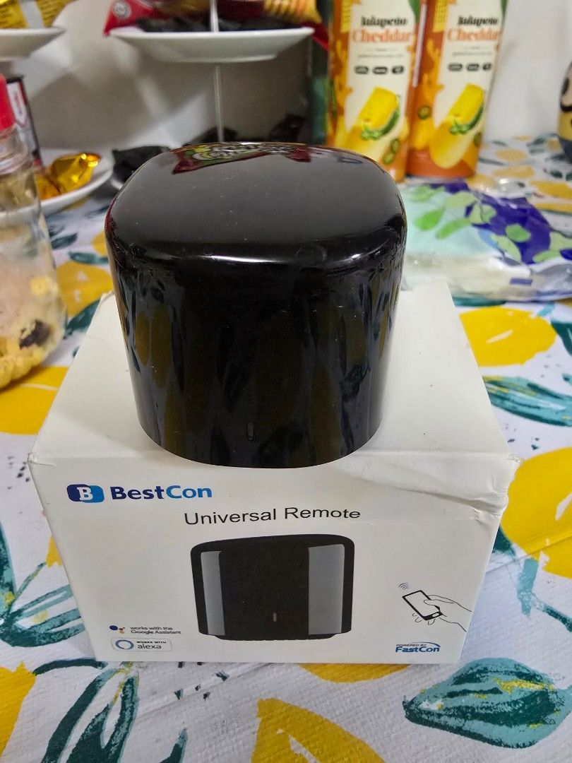 Universal remote (Category: Other Gadgets) located in Petaling Jaya. Submitted by karen___ (Listing ID 1411266084, Image 1). Description: cod at sunway.