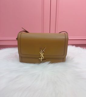 （分類：）位於 。 由 s4s.luxury. 提交（商品編號 1332769980，圖片 1）。簡介： 。