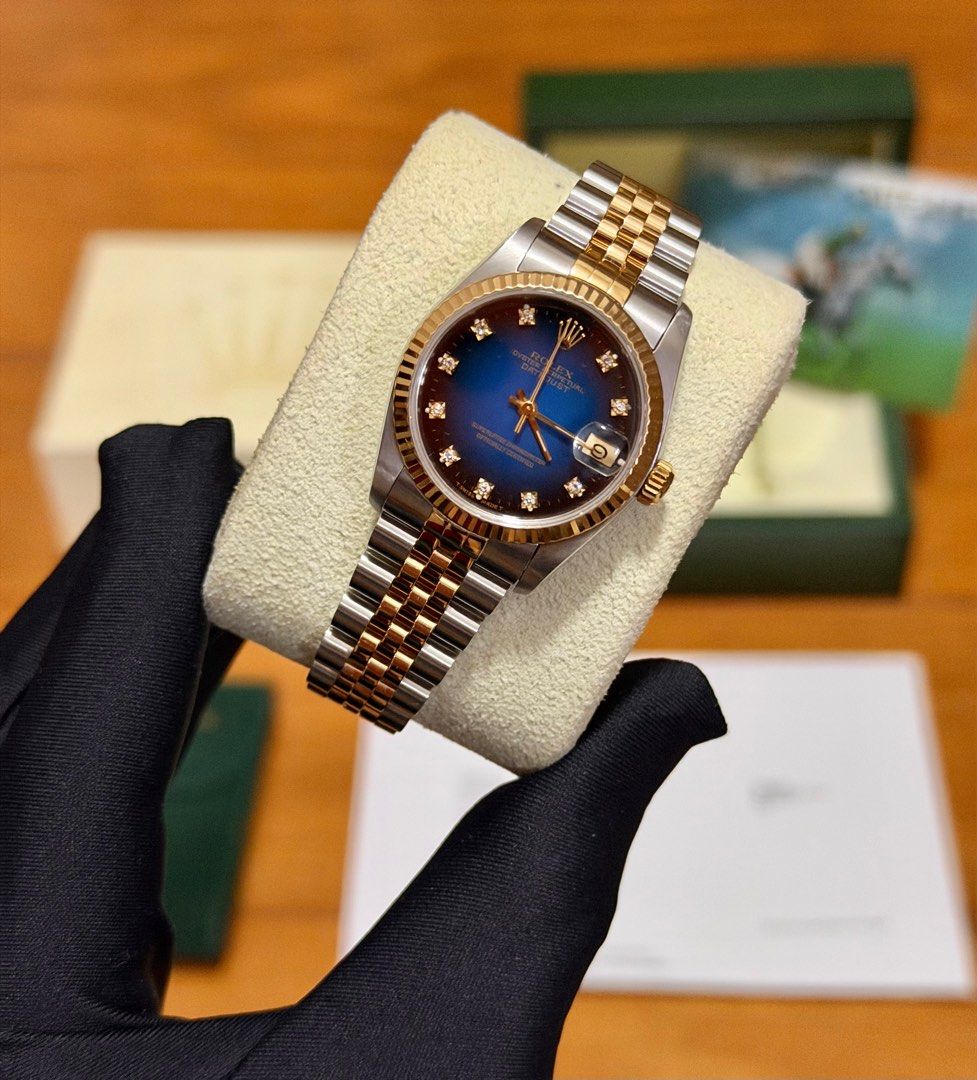 1991 Rolex Datejust 31 Vignette Blue (Category: Luxury Watches) located in Makati City. Submitted by timefocusph (Listing ID 1411388217, Image 1). Description: For sale: 1991 Rolex Datejust 31 Vignette Blue 💎 Dial • Ref. 68273 • 31mm case diameter • Box, booklet, RSC service pouch, verification papers from Rolex (December 2025) • 9.5/10 condition (Like New) Rare size and configuration Selling this for ₱445,000.00.