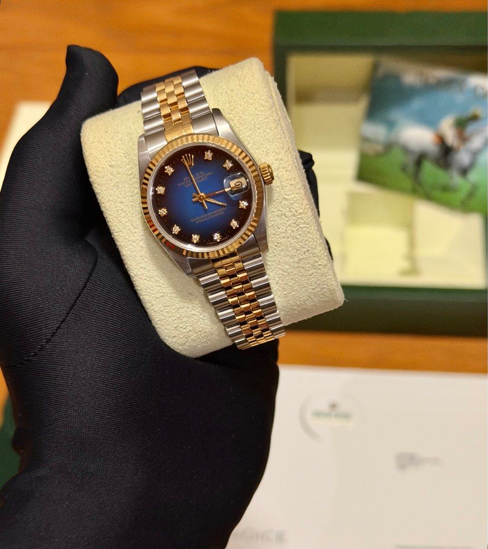 1991 Rolex Datejust 31 Vignette Blue (Category: Luxury Watches) located in Makati City. Submitted by timefocusph (Listing ID 1411388217, Image 3). Description: For sale: 1991 Rolex Datejust 31 Vignette Blue 💎 Dial • Ref. 68273 • 31mm case diameter • Box, booklet, RSC service pouch, verification papers from Rolex (December 2025) • 9.5/10 condition (Like New) Rare size and configuration Selling this for ₱445,000.00.