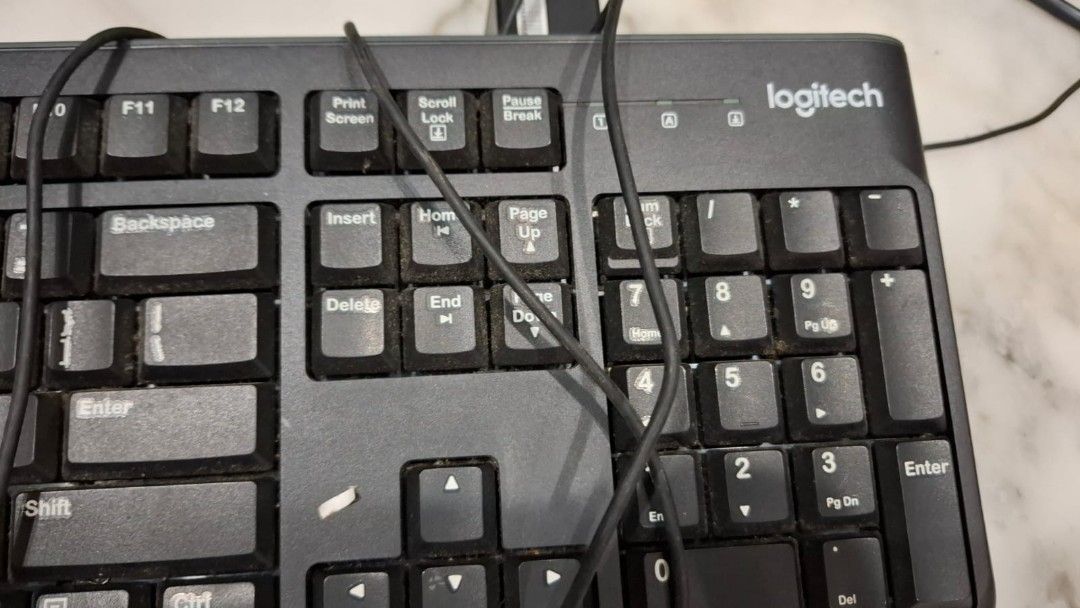 1 set pc kantor lengkap monitor LG 14inch cpu simbadda keyboard mouse ...
