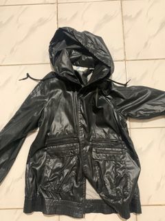 (Kategori: ) berada di . Dikirim oleh 90thrifting (ID iklan 1411416067, Gambar 1). Deskripsi: .
