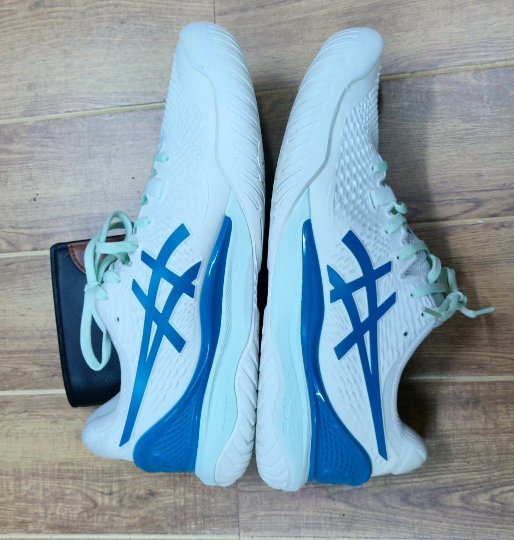 Asics Gel-Resolution 9 (Category: Sneakers) located in Bulacan. Submitted by naufumi.k (Listing ID 1411314194, Image 1). Description: Asics Gel-Resolution 9 Size 8.5 No issue as in. no heel drags . .
