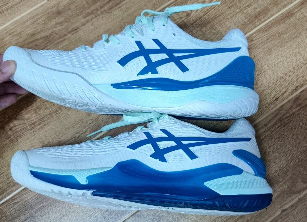 Asics Gel-Resolution 9 (Category: Sneakers) located in Bulacan. Submitted by naufumi.k (Listing ID 1411314194, Image 3). Description: Asics Gel-Resolution 9 Size 8.5 No issue as in. no heel drags . .