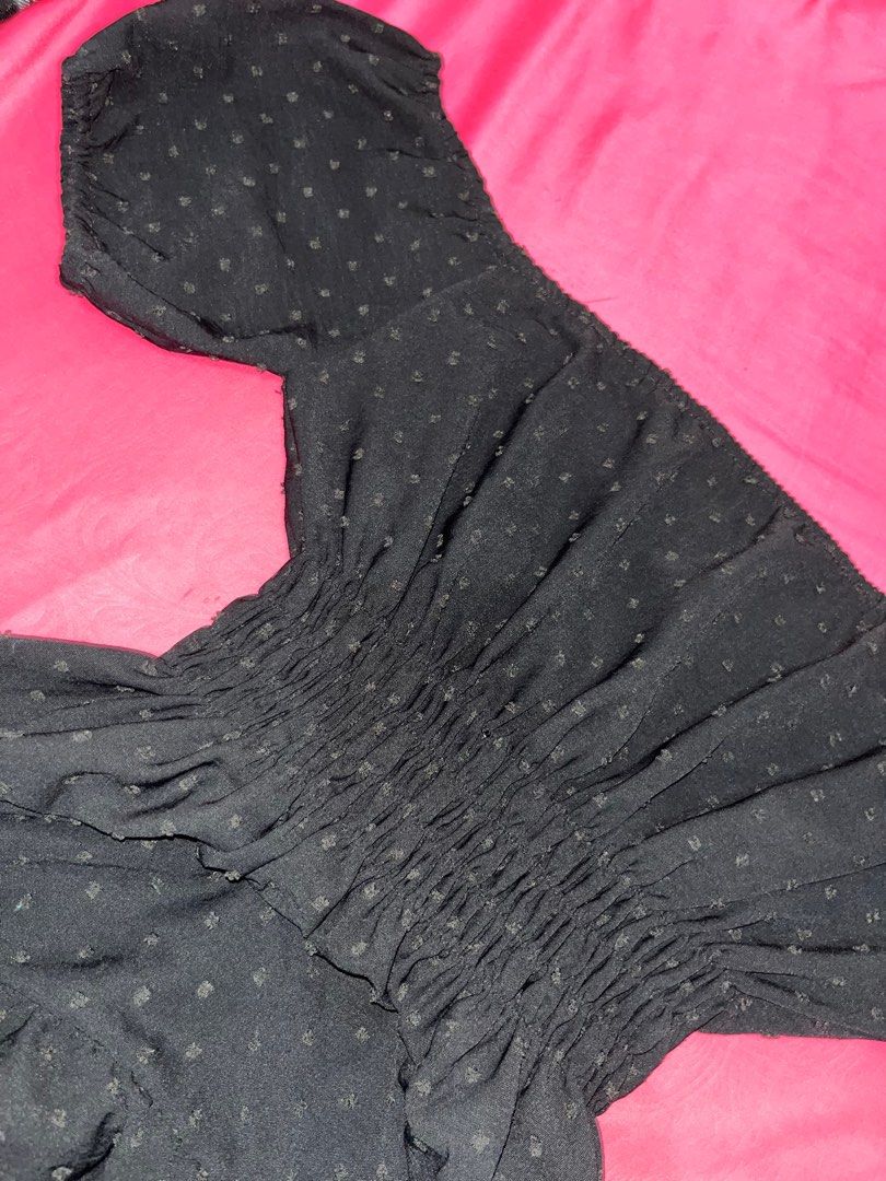 Black Off-Shoulder Dress (Category: Dresses) located in Manila. Submitted by magsdraft (Listing ID 1411372263, Image 2). Description: .