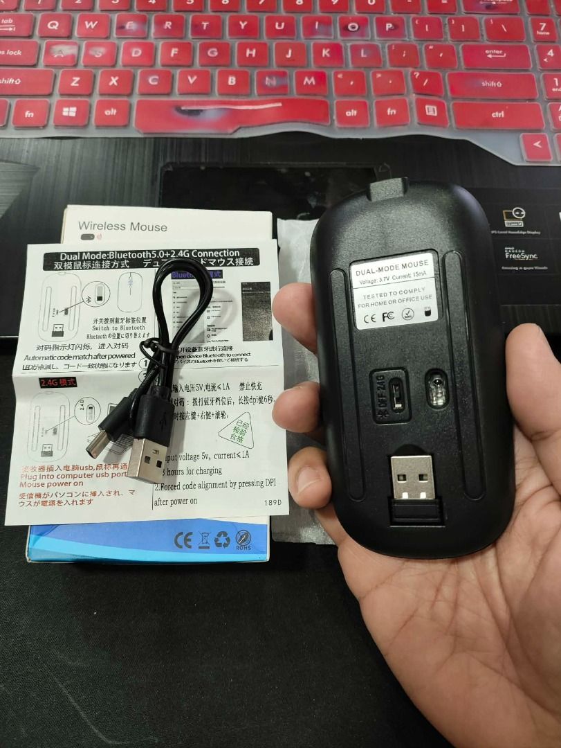 bnew wireless USB mouse, rechargeable, bluetooth or 2.4g, CABUYAO (Category: Mouse & Mousepads) located in Cabuyao City. Submitted by jdbodegon (Listing ID 1411270904, Image 2). Description: For sure buyer only. mag-message lang kung bibili na. thanks. item location: Cabuyao, Laguna brand new with box, wireless USB mouse, rechargeable, dual mode: bluetooth or 2.4g (w/ micro receiver) thin, noiseless (di maingay pag nag-click) black color 📦Packag