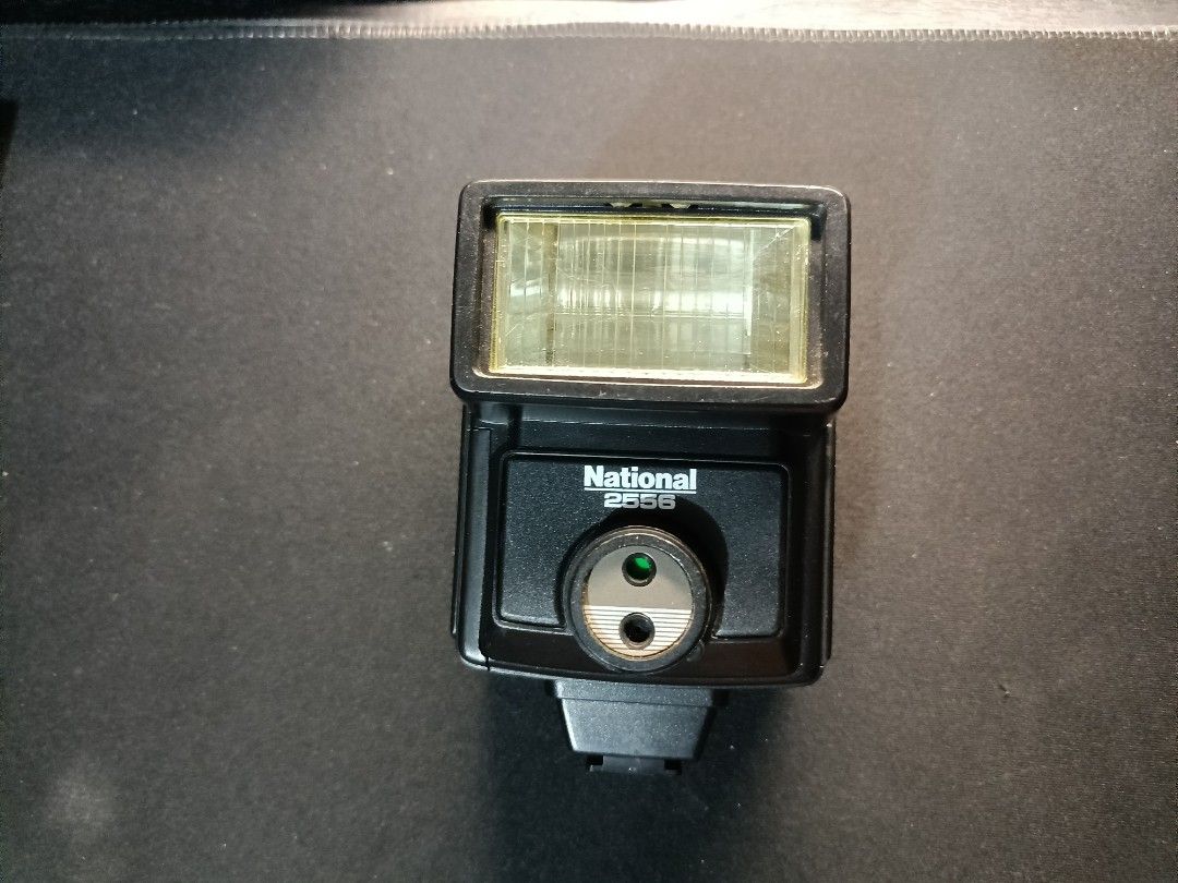 Camera flash "National 2556" (Category: Flashes) located in Caloocan City. Submitted by glavesart (Listing ID 1411360827, Image 1). Description: - National 2556 camera flash - Vintage design - Classic look - Ready to use.