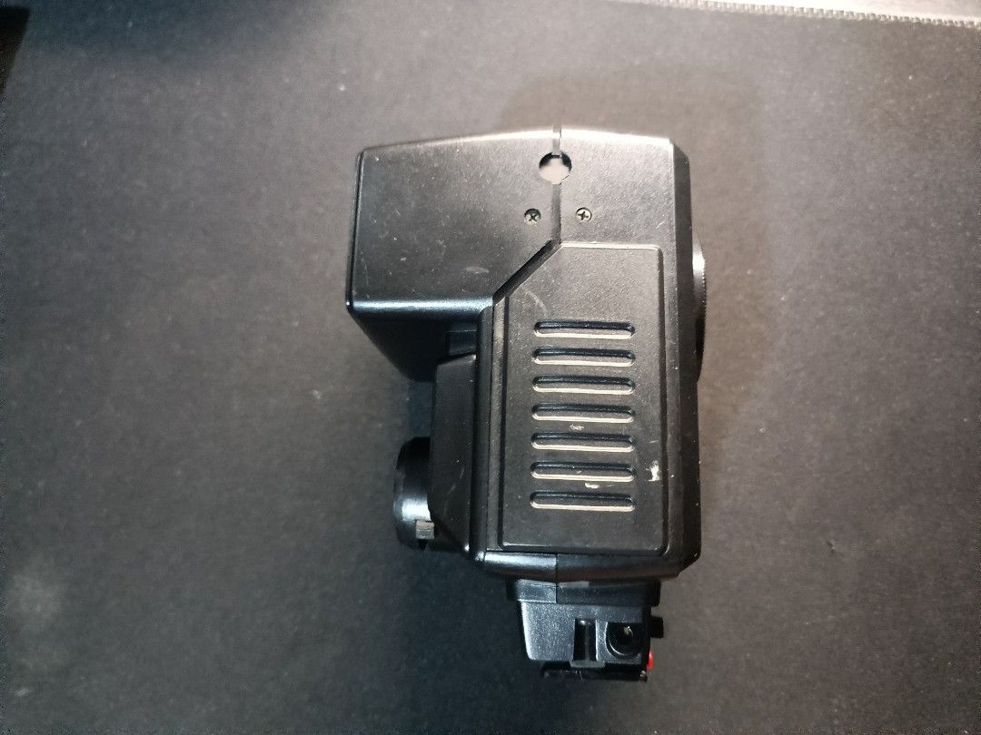 Camera flash "National 2556" (Category: Flashes) located in Caloocan City. Submitted by glavesart (Listing ID 1411360827, Image 3). Description: - National 2556 camera flash - Vintage design - Classic look - Ready to use.