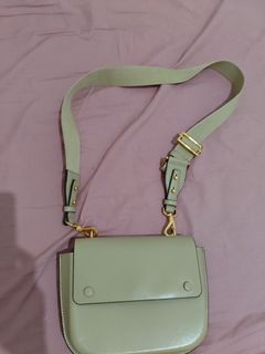 (Kategori: ) berada di . Dikirim oleh julijoy25 (ID iklan 1411425101, Gambar 1). Deskripsi: .