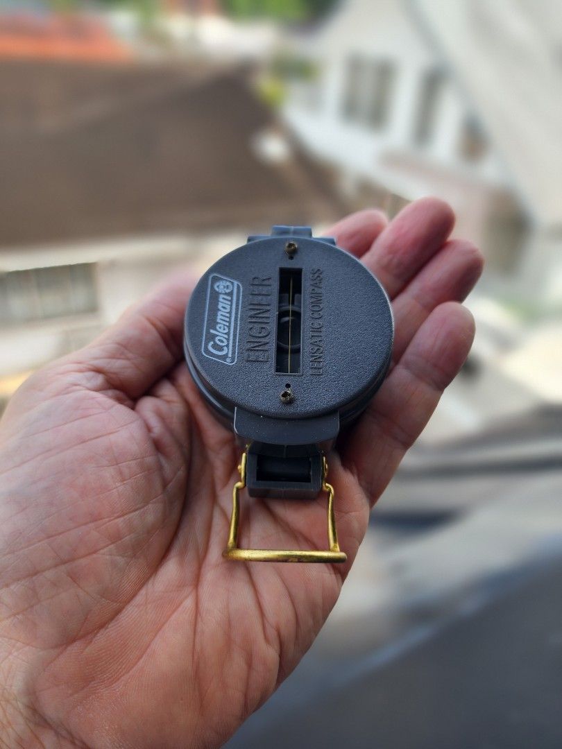 Compass (Category: Hiking & Camping) located in Singapore. Submitted by dantty (Listing ID 1411344971, Image 3). Description: Magnetic compass.