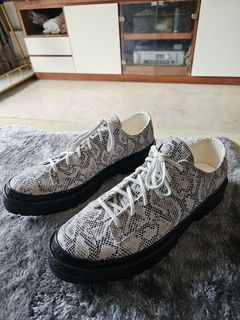 (Category: ) located in . Submitted by sneaksole (Listing ID 1411316364, Image 1). Description: .