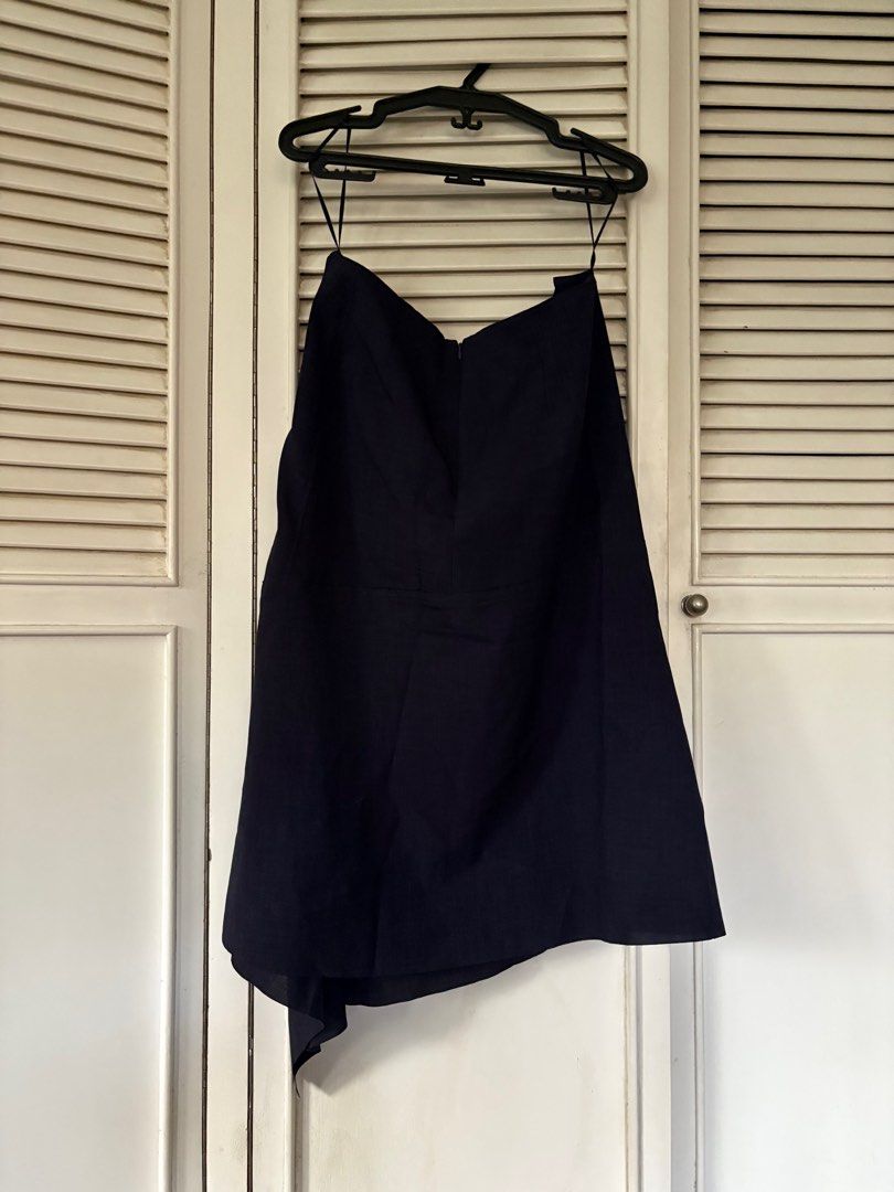 COS Asymmetrical Skirt (Category: Skirts) located in Quezon City. Submitted by mcpar9685821 (Listing ID 1411317447, Image 3). Description: •linen asymmetrical skirt •navy blue •zipper on the side •elevated casual .