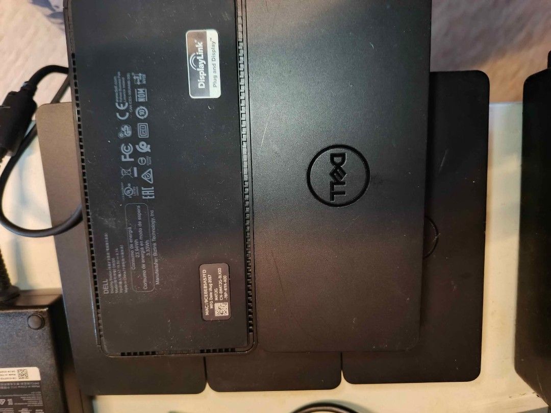 Dell Docking Station (Category: Other Accessories) located in Caloocan City. Submitted by malotomark55362 (Listing ID 1411369358, Image 2). Description: -WITH FREE 180W DELL ADAPTOR CHARGER - Dell docking station - Multiple ports for connectivity - Includes power cable - Some units may have a DisplayLink sticker.