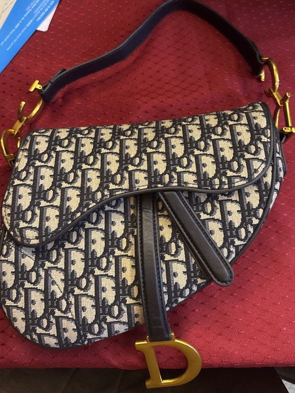 Dior Saddle bag (Category: Luxury Bags & Wallets) located in Makati City. Submitted by luxedeclutter (Listing ID 1411401315, Image 1). Description: .