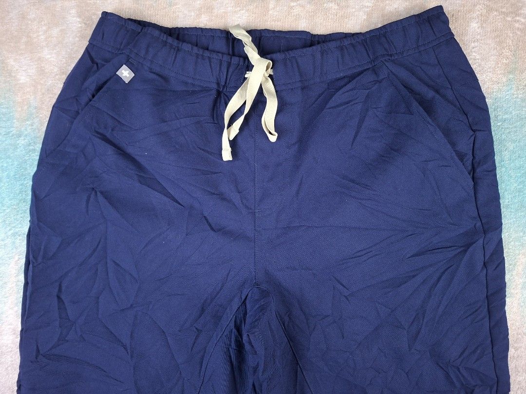 Figs - m/s (men's) (Category: Activewear) located in Puerto Princesa. Submitted by thrinidad (Listing ID 1411417399, Image 2). Description: tansen jogger scrub pants size m/s dimension (laid flat) waist 16.5" Length 38" fits 33" waistline and above no damage/stain Disclaimer : I do not own nor claim to own the rights to any of the brand, logo and photo. Color may vary due to photographic lighting sources or your monitor settings.