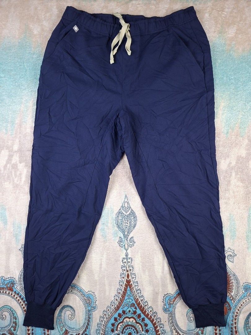 Figs - m/s (men's) (Category: Activewear) located in Puerto Princesa. Submitted by thrinidad (Listing ID 1411417399, Image 1). Description: tansen jogger scrub pants size m/s dimension (laid flat) waist 16.5" Length 38" fits 33" waistline and above no damage/stain Disclaimer : I do not own nor claim to own the rights to any of the brand, logo and photo. Color may vary due to photographic lighting sources or your monitor settings.
