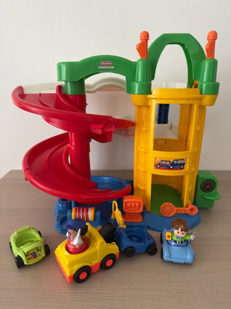 Fisher-Price Little People Racin' Ramps Garage Playset - Preloved ...