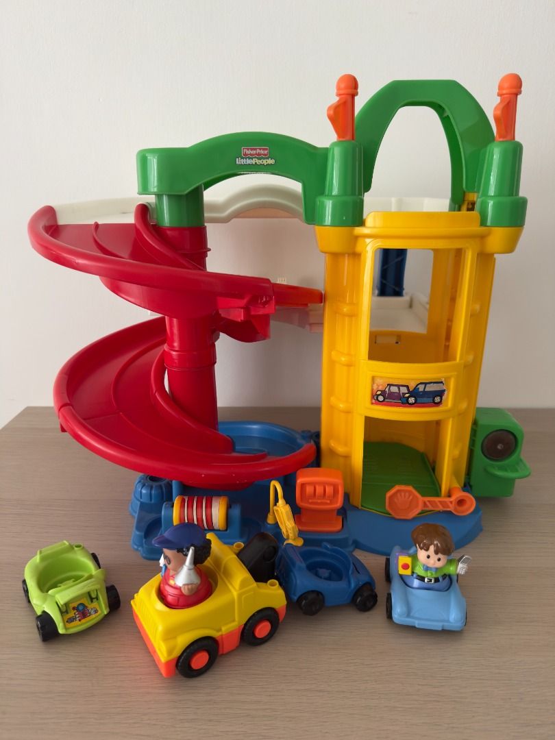 Fisher-Price Little People Racin' Ramps Garage Playset - Preloved ...