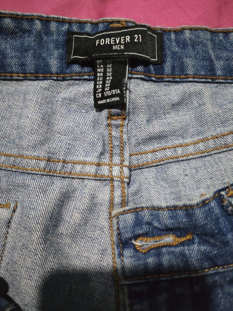 Forever 21 Skinny Jeans (Category: Jeans) located in Quezon City. Submitted by declutteric (Listing ID 1411429407, Image 2). Description: Size 32.
