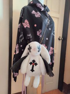 (Category: ) located in . Submitted by hayakuclosetph (Listing ID 1411442542, Image 1). Description: .