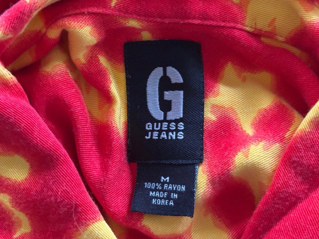 Guess Jeans Floral Shirt (Category: Tshirts & Polo Shirts ) located in Quezon City. Submitted by mcpar9685821 (Listing ID 1411312842, Image 3). Description: •vintage •worn but in very good condition, considering its age •Hawaiian-style shirt .