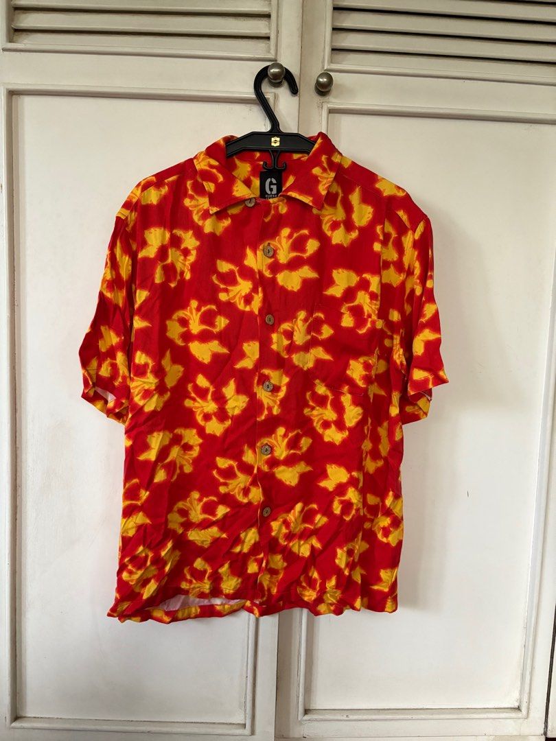 Guess Jeans Floral Shirt (Category: Tshirts & Polo Shirts ) located in Quezon City. Submitted by mcpar9685821 (Listing ID 1411312842, Image 1). Description: •vintage •worn but in very good condition, considering its age •Hawaiian-style shirt .