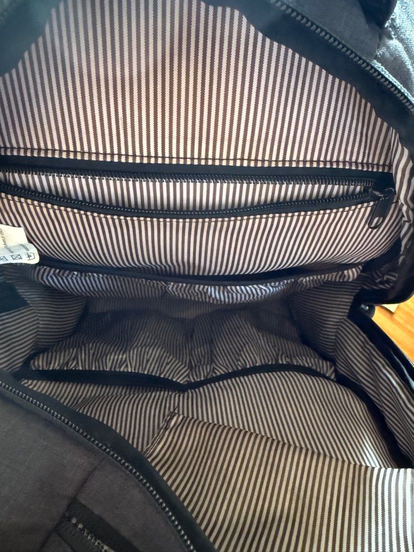 Hap Tim Diaper Bag Backpack (Category: Diaper Bags & Wetbags) located in Quezon City. Submitted by ajajbaby (Listing ID 1411449250, Image 3). Description: Originally around 4,500-5k Can fit at least 5 milk bottles.