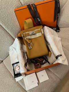 (Category: ) located in . Submitted by kayes_closet (Listing ID 1411298254, Image 1). Description: .