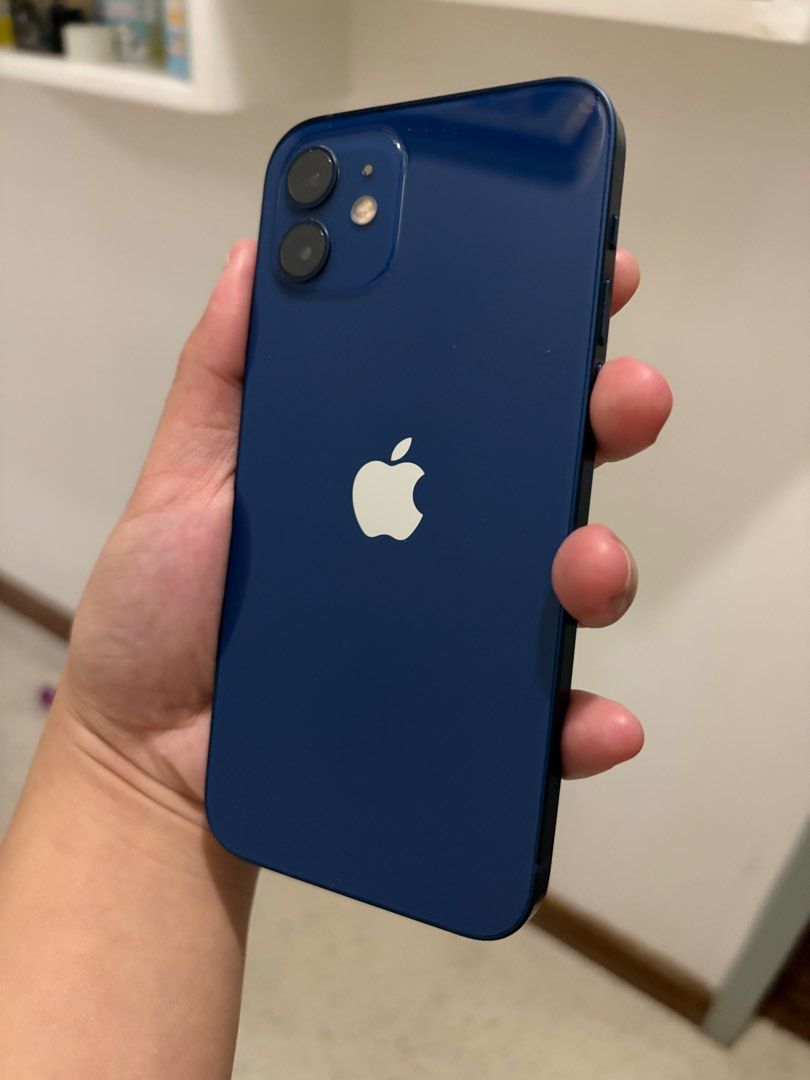 Iphone 12 128GB (Category: iPhone 12 Series) located in Quezon City. Submitted by carlalu14 (Listing ID 1411342697, Image 3). Description: Iphone 12 for sale with box and receipt Capacity: 128GB Battery health: 79% No sim lock No scratches, only small paint chip near the speaker (see attached pic) No issue, all buttons working Used with care (lady owned) RFS: upgrade .