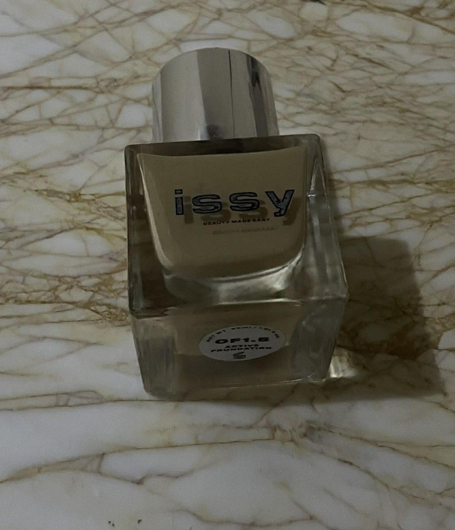 ISSY Active Foundation - OF 1.5 (Category: Makeup) located in Bacoor. Submitted by lenaa43___ (Listing ID 1411361195, Image 1). Description: - Only Used for Swatching, about 80%-95% full rfs: not my shade. - The logo has scratches from being stored - MOP: Gcash - MOD: J&T.