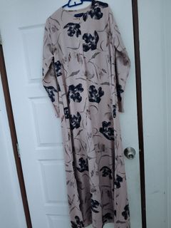 (Category: ) located in . Submitted by NewNPreloved (Listing ID 1411272590, Image 1). Description: .