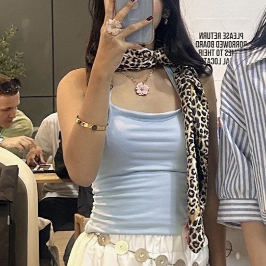 Leopard Scarf from shein (Category: Other Accessories) located in Makati City. Submitted by rweinx (Listing ID 1411268884, Image 2). Description: only used once no flaws shein mop: gcash mod: j&t.