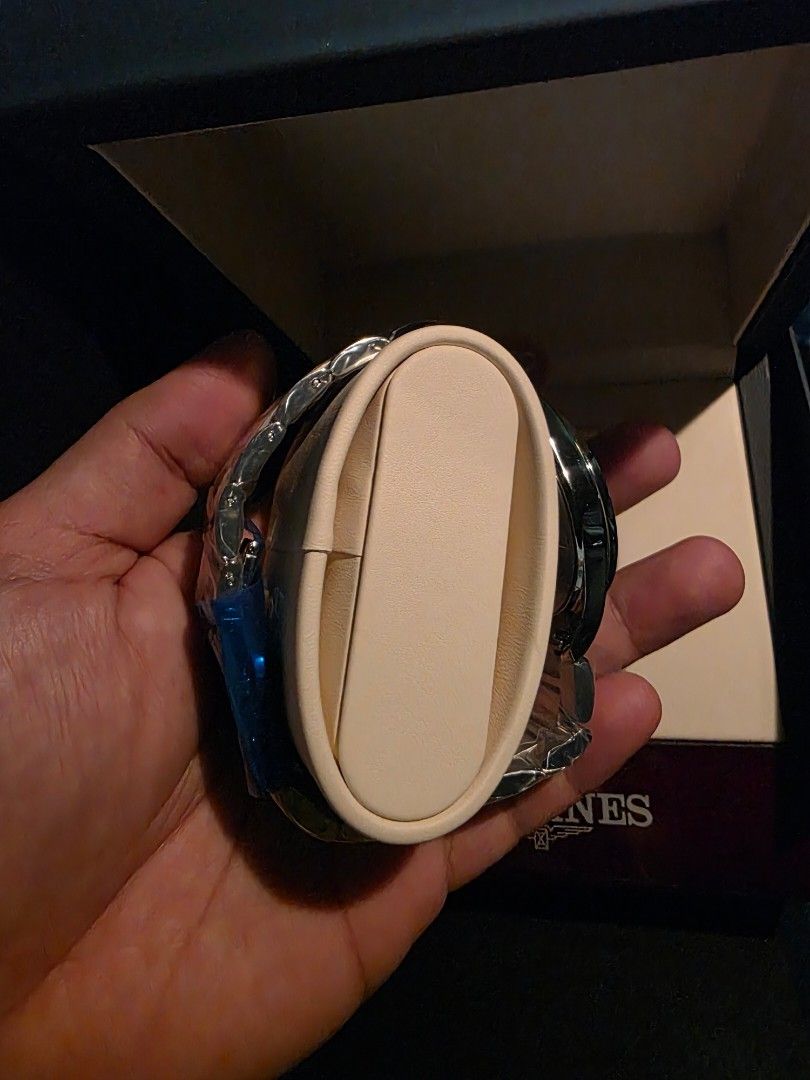 Longines Conquest Watch (Category: Luxury Watches) located in Manila. Submitted by iantrepreneuer (Listing ID 1411437393, Image 3). Description: - Longines Conquest watch -Quartz -41mm - Striking blue dial - Stainless steel bracelet - Includes original box and warranty card - Protective film on bracelet Foreign AD: Purchased December 2025 Selling below SRP, original price is 53,000php.