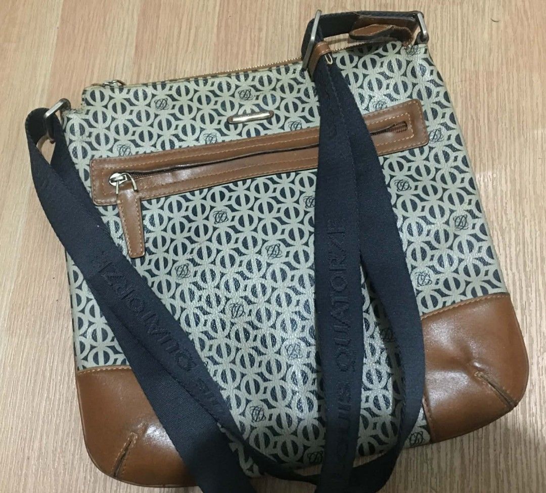LOUIS QUATORZE SLING BAG PRELOVED (Category: Luxury Bags & Wallets) located in Taguig. Submitted by muntingabu35623 (Listing ID 1411375123, Image 3). Description: .