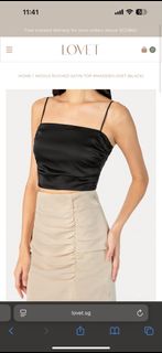 (Category: ) located in . Submitted by clearmywardrobepleasee (Listing ID 1411293431, Image 1). Description: .