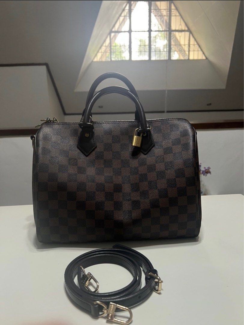 LV Speedy Damier Ebene 30 (Category: Luxury Bags & Wallets) located in Pasig City. Submitted by true_solutionx (Listing ID 1411349040, Image 1). Description: .