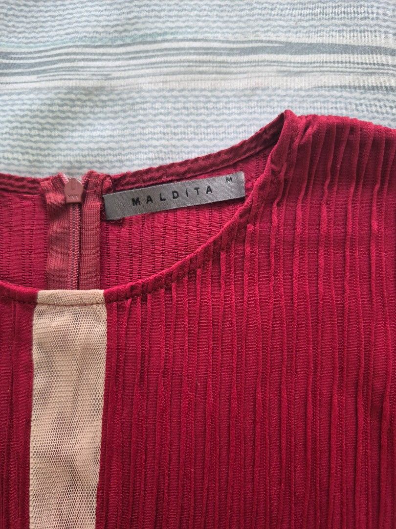 Maldita Red Dress - Size M (Category: Dresses) located in Quezon City. Submitted by nfr03 (Listing ID 1411284143, Image 2). Description: Maldita red dress, size M. Fitted waist, short sleeves, and textured fabric. Beige accents at neckline and waist. Stylish and comfortable..
