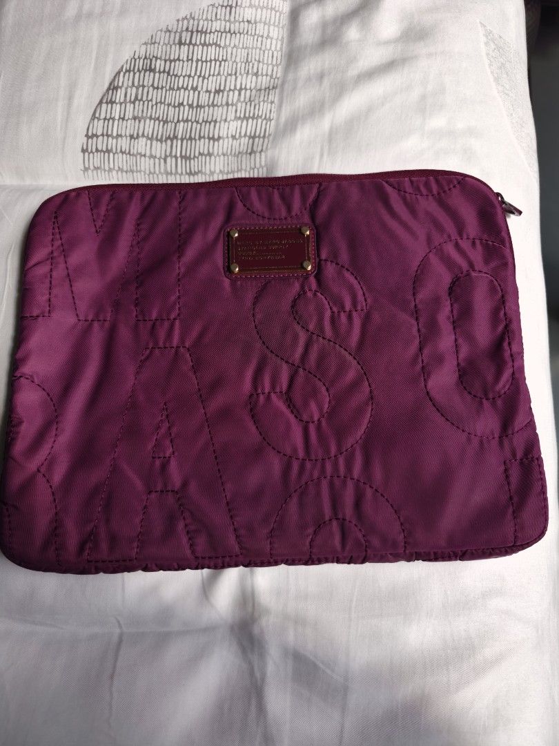 Marc Jacob 13-inch laptop bag457264080293744640
