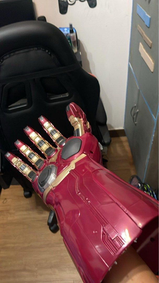 Marvel Legends Nanogauntlet (Category: Figurines & Statues) located in Pasay City. Submitted by adastra_ph (Listing ID 1411311444, Image 3). Description: - Detailed replica of the Infinity Gauntlet from the Avengers movies. - Features the iconic design and six Infinity Stones. - Made of plastic with a metallic finish. - Designed to fit over a hand. - Articulated fingers. - Issue: battery compartment, can be replaced anytime. - Original price: 8,0