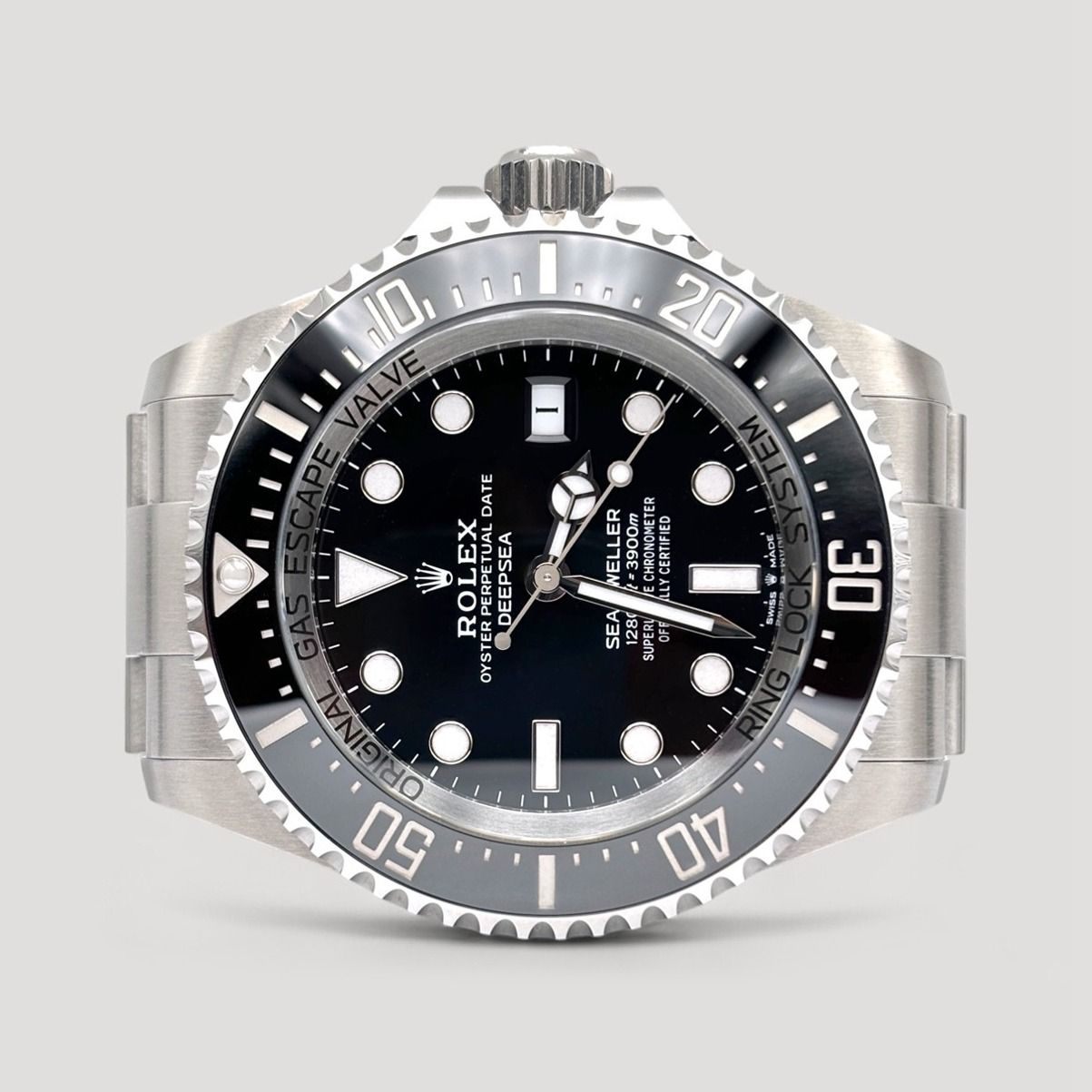 Mint Feb 2024 Rolex Sea Dweller Deepsea Black 44mm 136660 (Category: Watches) located in Singapore. Submitted by pengkweewatches (Listing ID 1411309113, Image 1). Description: Join us on T-elegram for Exclusive Deals & Latest Stock Updates: https://pk-watches.com/tele-channel Brand: Rolex Model: Sea Dweller Deepsea Reference: 136660 Dated: February 2024 Condition: Mint Dial: Black Case Diameter: 44mm Material: Stainless Steel Box: Yes Paper/cert: