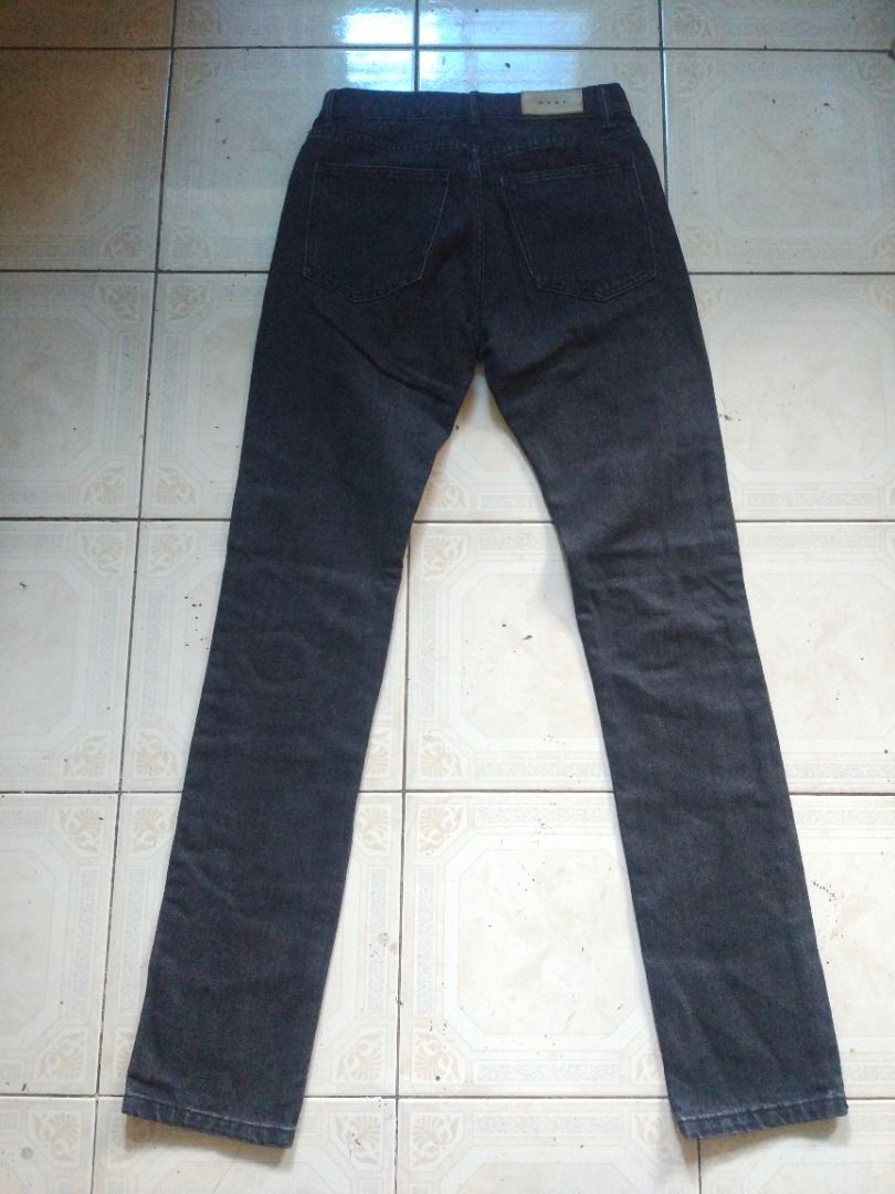 MNML Skeleton Jean 29.5 actual (Category: Jeans) located in Pasay City. Submitted by denimdude.ph (Listing ID 1411353590, Image 2). Description: .