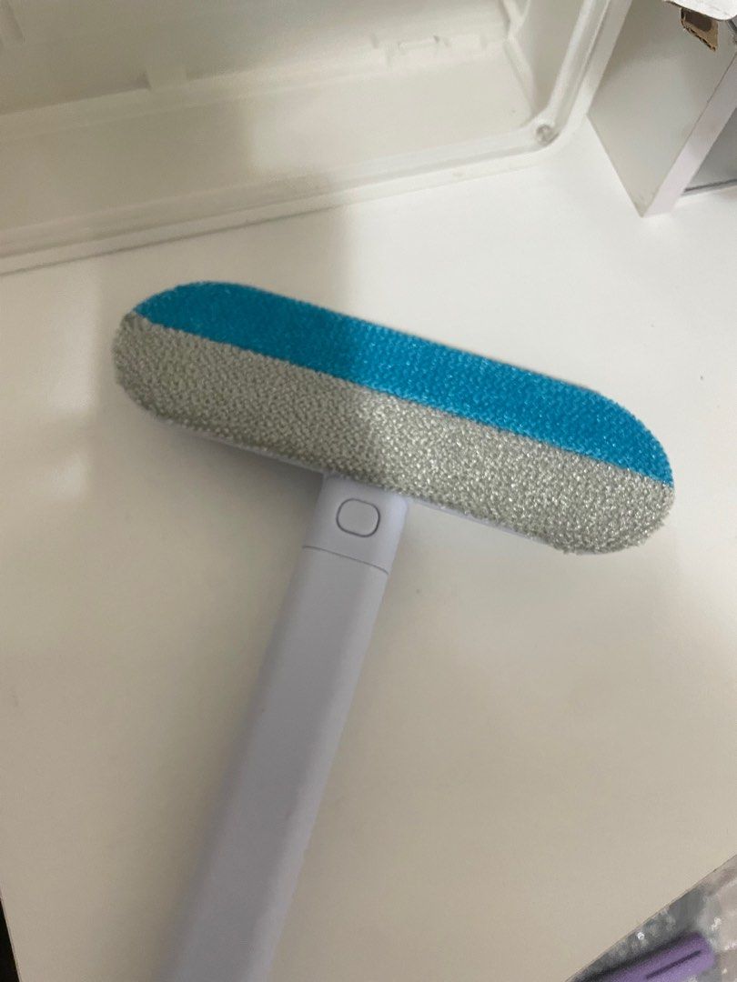 Multi-Function Window Cleaner (Category: Cleaning Tools & Supplies) located in Caloocan City. Submitted by bebiiiso (Listing ID 1411403175, Image 1). Description: BrandNew.