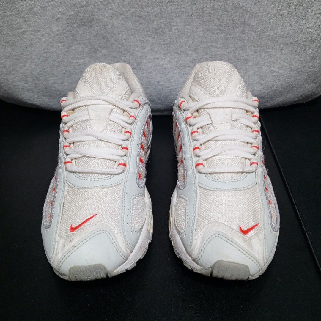 Nike Air Max Tailwind IV - White/Red (Category: Sneakers) located in Iligan City. Submitted by uishoe (Listing ID 1411439896, Image 2). Description: - Nike Air Max Tailwind IV - Color: White with red accents - Size: US 7, UK 6, EUR 40, 25 cm - Minimal Paint chip on midsole - Excellent Condition.