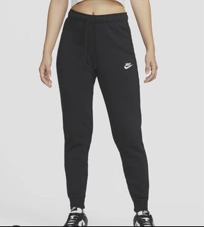 (Category: ) located in . Submitted by clearmywardrobepleasee (Listing ID 1411309346, Image 1). Description: .